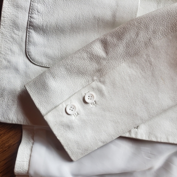 Vtg 90s Newport News two piece white leather blazer and pant Suit set L - Picture 8 of 11